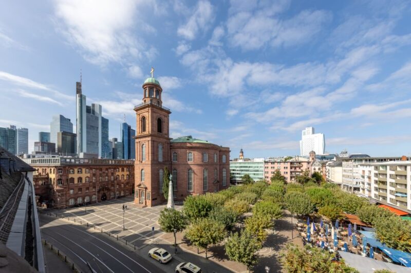 Frankfurt: New Old Town and Highlights German-Language Tour - Experience and Pacing: What to Expect on the Tour