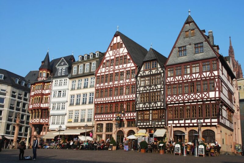 Frankfurt - Old Town Historic Walking Tour - Key Points