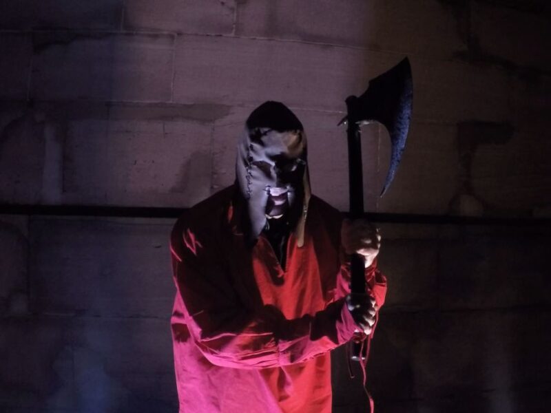 Frankfurt: Scary Sightseeing Tour with The Hangman - Frankfurts Spooky Night Tour with The Hangman Offers a Unique Look at Medieval Darkness