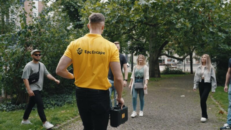 Frankfurt: Verbrecherjagd und gefährlich leckeres Schnitzel - Practical Details and Accessibility