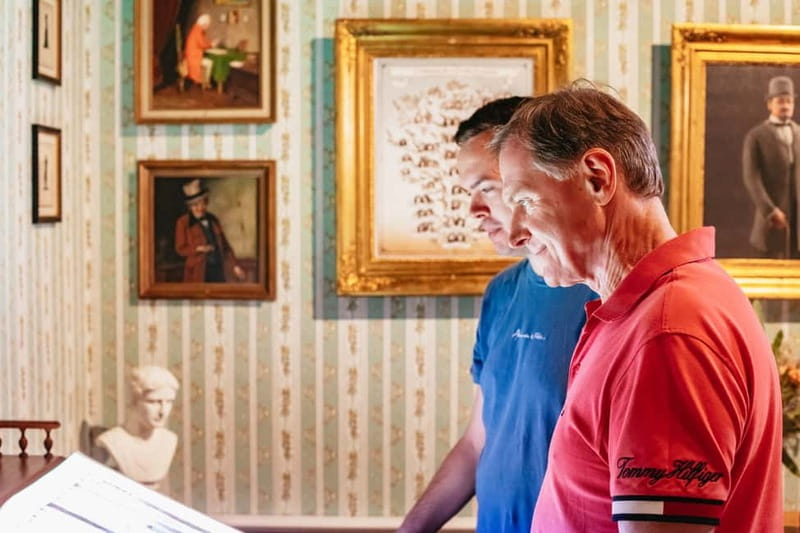 Frankfurt: Virtual Reality Time Travel Experience Ticket - What You See at the Hall of Mirrors and Baroque Animations