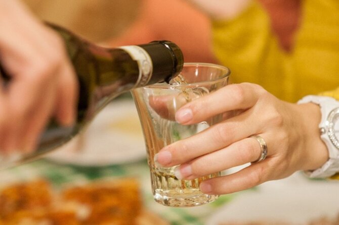 Frascati Day Tour: Road from Rome with Wine Tasting & Lunch - Group Size and Accessibility