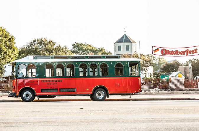 Fredericksburg City Trolley Tour - Discovering the Historic District and Main Street