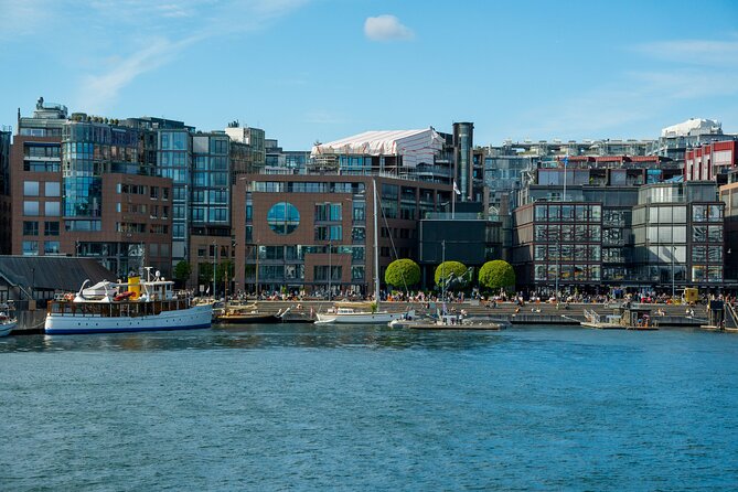 Free City Walking Tour in Oslo - Christiania Square and Kvadraturen