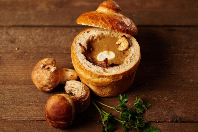 Free historical walking tour in Alfama with Fado show (TIPS) - Meeting in Front of the Beer Museum in Alfama