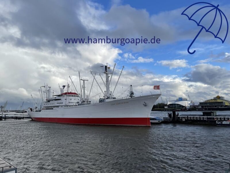 Free Tour: Port, Red Light District and Beatles. You decide how much to pay at the end - Tour Endpoints and Accessibility