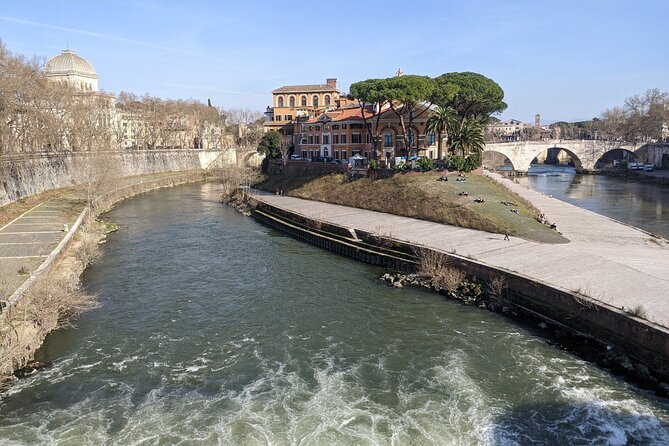 Free Urban Trekking with an Archaeologist - Pacing, Duration, and Physical Requirements