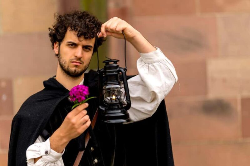 Freiburg: Acting tour Historix tour "Cathedral, gates, city legends" - Key Points