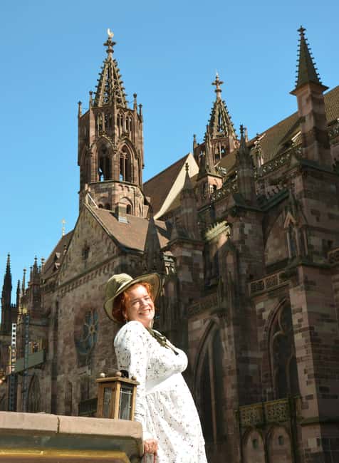 Freiburg: Acting tour Historix tour "Cathedral, gates, city legends" - Street-Level Sights: Town Halls, Gassen, and Bächle