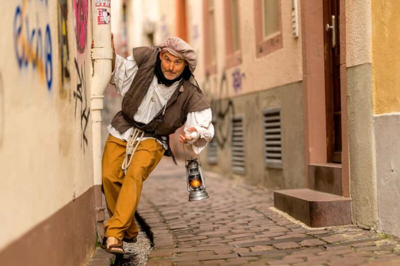 Freiburg: Acting tour Historix tour "Cathedral, gates, city legends" - The Exciting Storytelling Style of the Guide