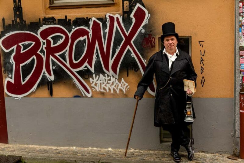 Freiburg: Ghost walk with Historix-Tours "Murderers, graves, and ghosts" - Meeting Point and Tour Logistics
