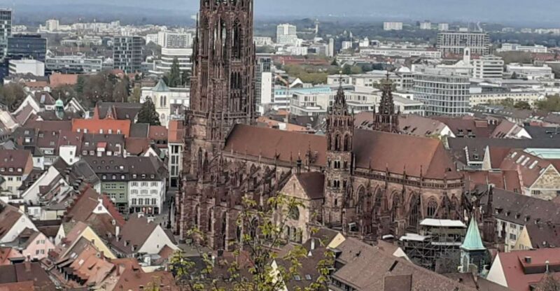 Freiburg: Walking and Strolling the Historic Center - Discovering Freiburg’s Iconic Gothic Cathedral
