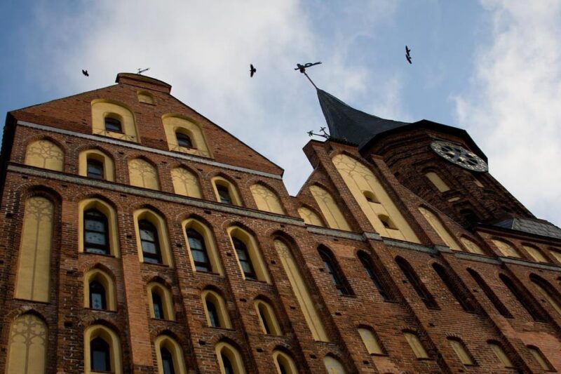 Freising Private Guided Walking Tour - Exploring Marienplatz and the Marian Column