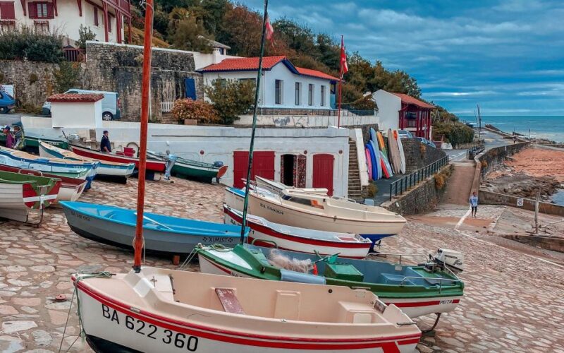 French Basque Country Private Day Tour in an 70's VW Combi - Lunch at a Basque Cider House