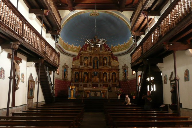 French-Basque Countryside Private tour Discover the hidden beauty of Pyrenees - Ainhoa: The Quintessential Basque Village