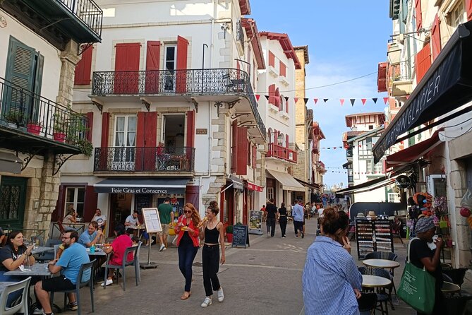 French Coast: Bayonne, Biarritz, San Juan de Luz - Private Tour - How the Tour Explores Bayonnes Historic Charm