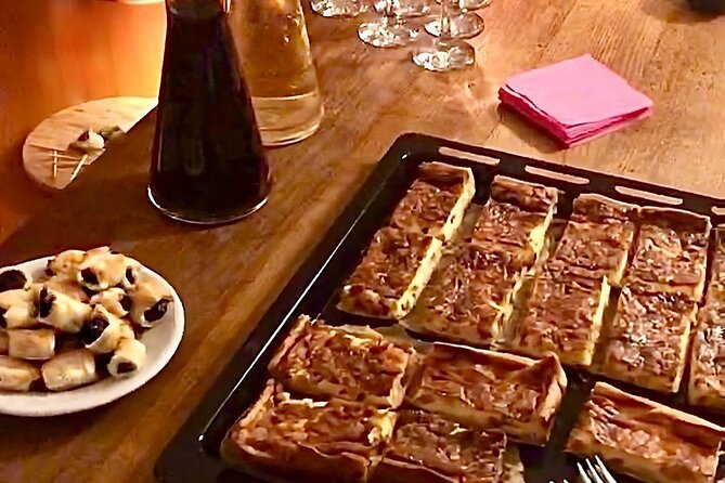 French Dinner & Cabaret Show in Artist's Home - Flexibility and Cancellation Options