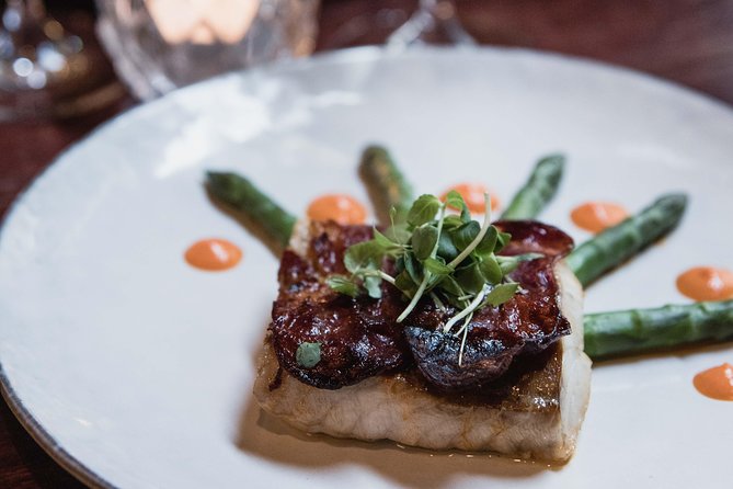 French Gourmet Cuisine: Dinner and Wine Pairing - The Atmosphere and Service at Ô Chateau