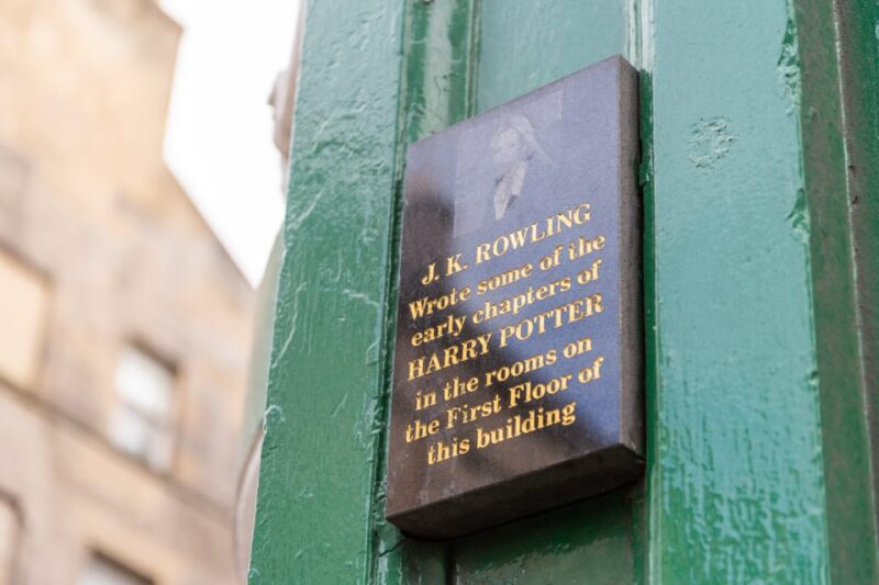 French Language : Original Harry Potter Tour of Edinburgh - Discover JK Rowling’s Writing Spots and Handprints