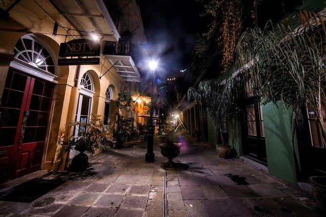 French Quarter Ghosts and Spirits Tour with Augmented Reality - The Experience: Pacing and Guide Quality
