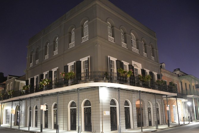 French Quarter Haunted and Tipsy Tour - Discovering the Oldest Bar and the Haunted Hotel