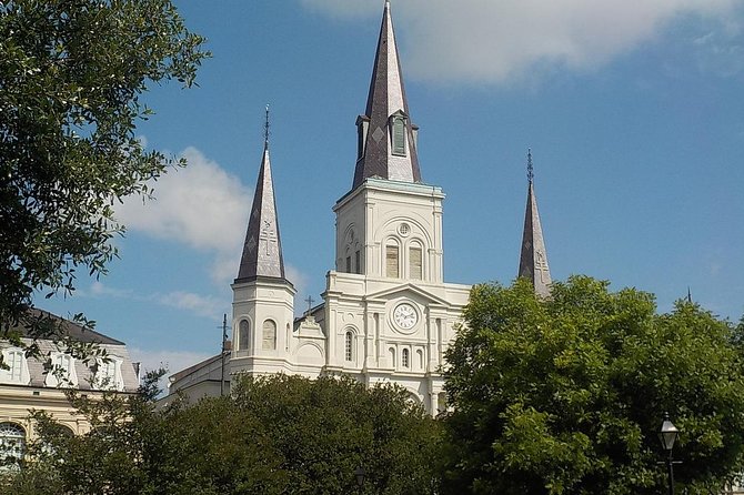 French Quarter History Tour with Cafe Du Monde - The Guides: Knowledgeable and Engaging Storytellers