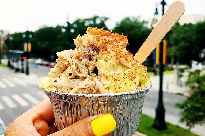 French Quarter Shrimp Boil & Live Music - The Unique Dining Atmosphere with Balcony Views and Storytelling