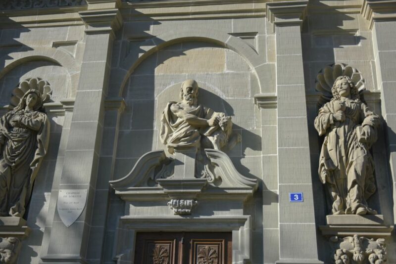 Fribourg and Gruyeres Full-Day Trip - Exploring Gruyeres: The Town of Cheese and Legends