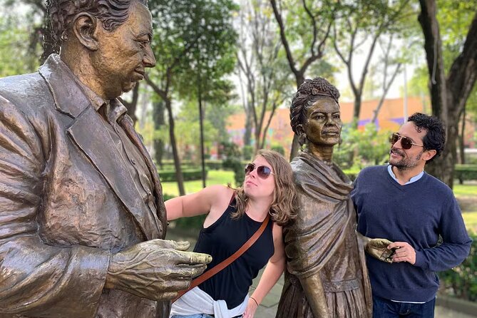 Frida Kahlo VIP-Walk, Market and Churros Museum Tickets Included - Visiting La Casa Azul: Frida Kahlo’s Home and Art Collection