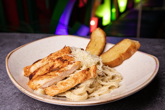 Frog's Pass: Mexican Food & Fiesta - Señor Frogs Los Cabos: The Party Zone