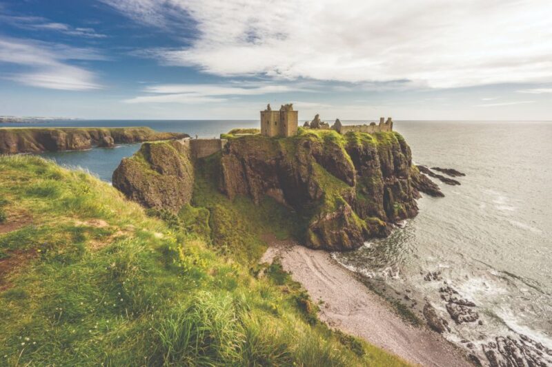 From Aberdeen: Dunnottar Castle and Cairngorms Day Trip - Lunch and Village Charm in Braemar