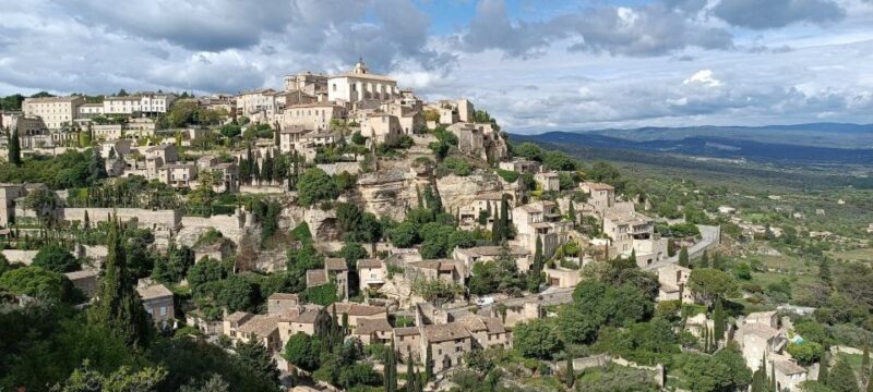 From Aix-en-Provence: Luberon Perched Villages Guided Tour - Fontaine de Vaucluse and Its Water Source