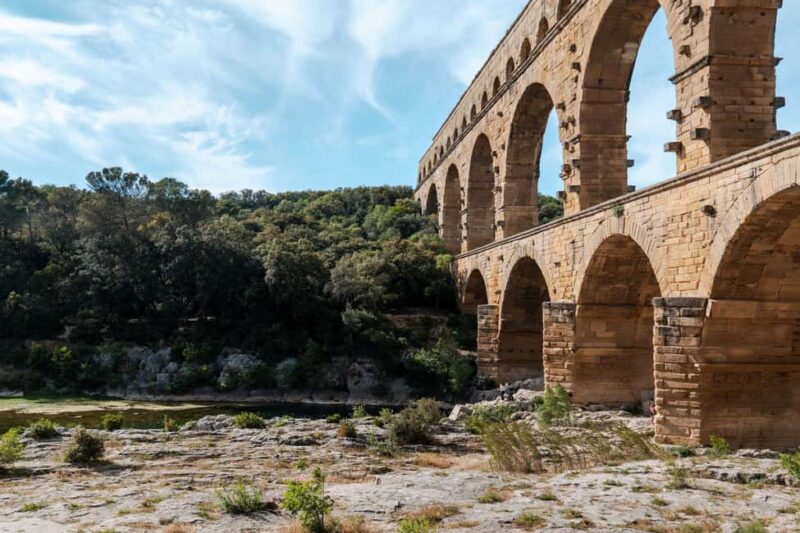 From Aix-en-Provence: Provence Region Tour with Wine Tasting - Free Time in Avignons Medieval Streets