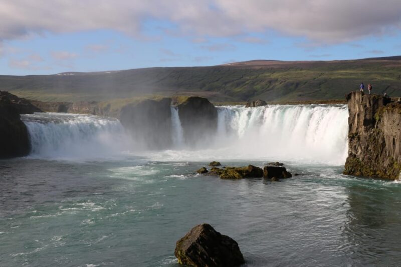 From Akureyri: Goðafoss Express Minibus Tour - Discover the Waterfall of the Gods: Goðafoss from Akureyri