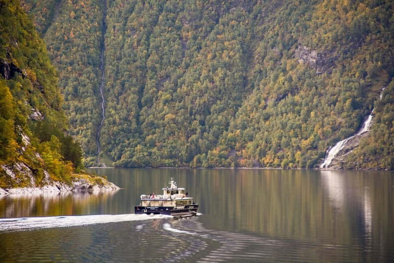 From Ålesund: Round Trip Fjord Cruise to Geirangerfjord - Return Journey and Additional Scenic Highlights