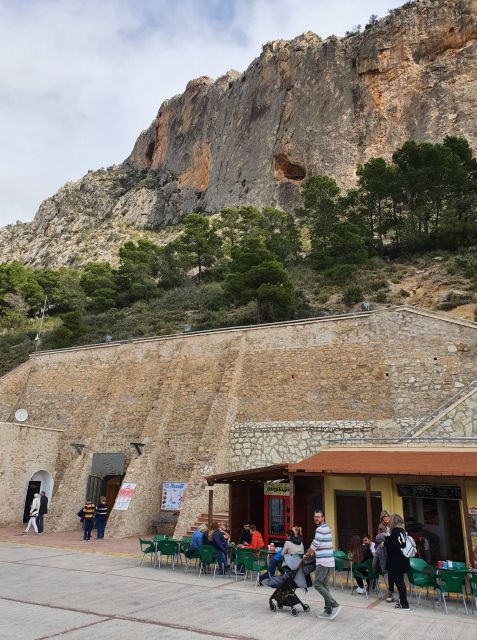 From Alicante: to the caves in Europe, Canelobre. Gidovik - Practical Details and Physical Requirements