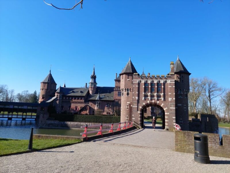 From Amsterdam: Castle De Haar Guided Tour - Snacks and Refreshments: A Thoughtful Touch