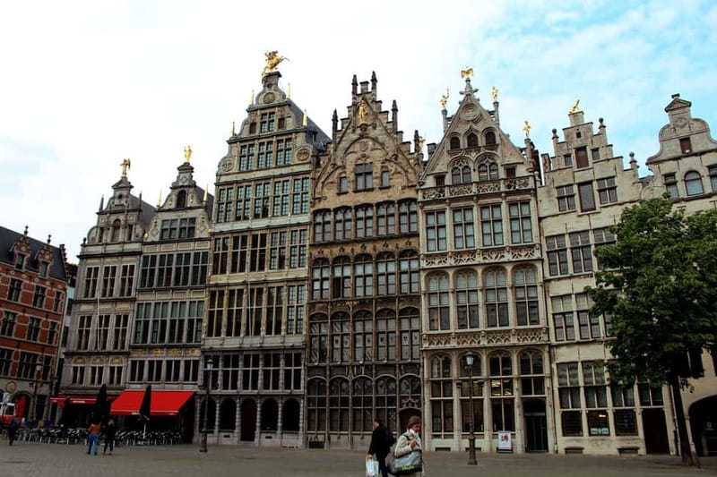 From Amsterdam: Cologne & Antwerp Full-Day Tour - The Role of the Tour Guides and Pacing
