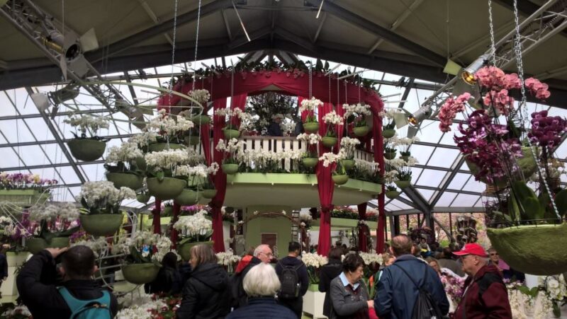 From Amsterdam: Keukenhof and Zaanse Schans Small Group Tour - Keukenhof: The Ultimate Spring Flower Display