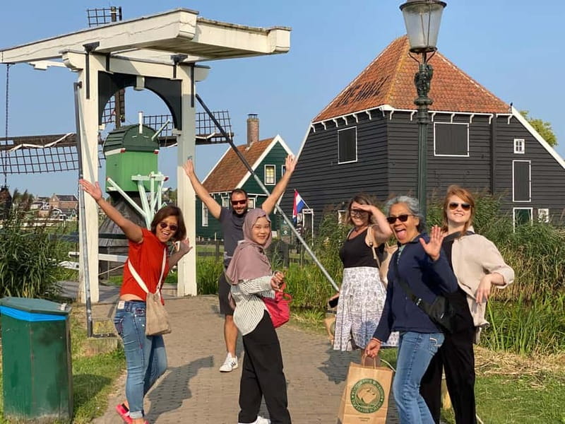 From Amsterdam: Keukenhof Tulips, Windmills & Volendam - Keukenhof Tulips, Windmills & Volendam from Amsterdam: A Full-Sense Dutch Experience