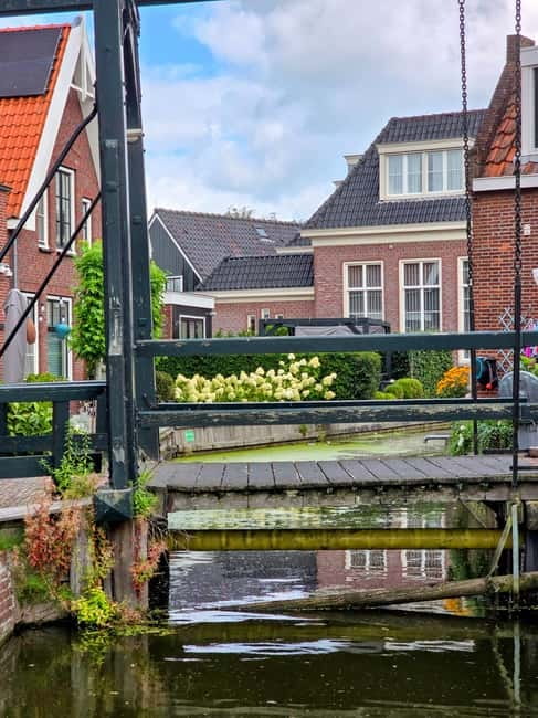 From Amsterdam: Keukenhof Tulips, Windmills & Volendam - Why This Tour Stands Out in the Dutch Landscape