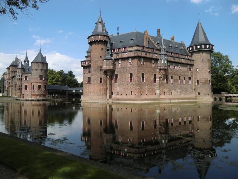 From Amsterdam: Muiderslot and De Haar Castle Tour - Visiting Muiderslot: A Medieval Fortress with Authentic Interiors