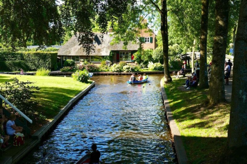 From Amsterdam: Private Tour to Giethoorn with Canal Cruise - Explore Giethoorn, the Dutch Venice, with a Private 6-Hour Tour from Amsterdam