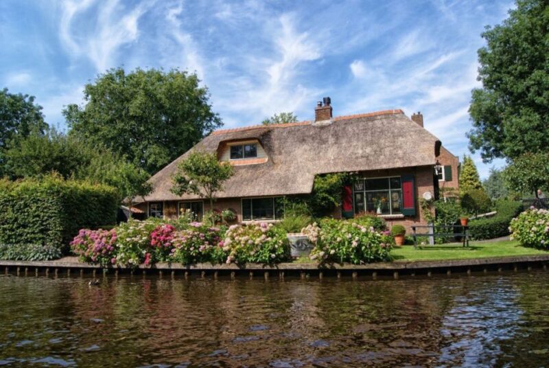 From Amsterdam: Private Tour to Giethoorn with Canal Cruise - Why This Tour Stands Out