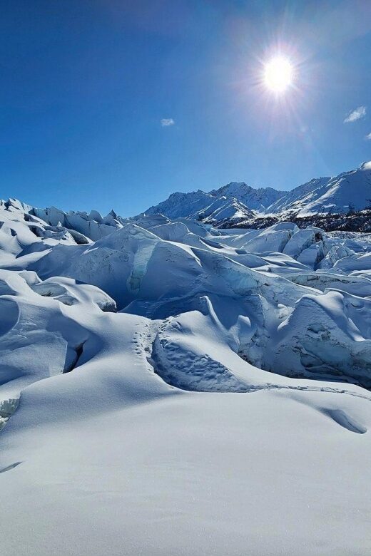From Anchorage: Matanuska Glacier Winter Tour with Lunch - The highlight: Ice formations and glacial streams