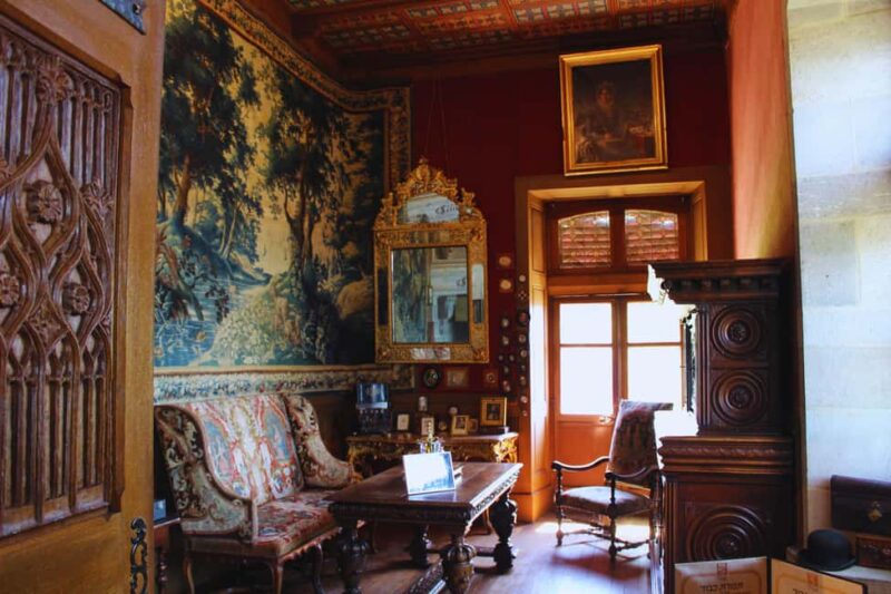 From Annecy: Half-day in Talloires and Château Menthon St Bernard - Tour of Château de Menthon-Saint-Bernard in French or English