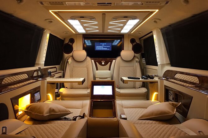 From Antalya Airport to Antalya Hotels VIP Transfer - Luxury Vehicles and Complimentary Water for Each Passenger