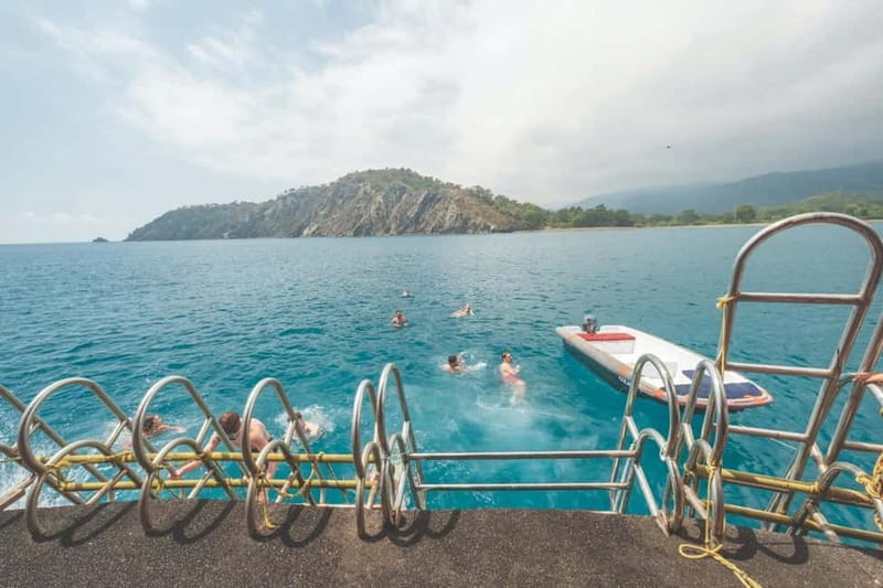 From Antalya/Kemer: All-Inclusive Party Boat with Lunch - The Unique Design and Atmosphere of the Boat