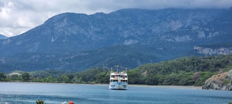 From Antalya: Kemer Pirate Boat Tour with Foam Party & Swim - The Lunch: What to Expect and Considerations
