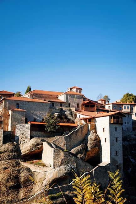 From Athens: 2-Day Delphi and Meteora Chinese Tour Guide - Natural Wonders and Historic Sites of Meteora